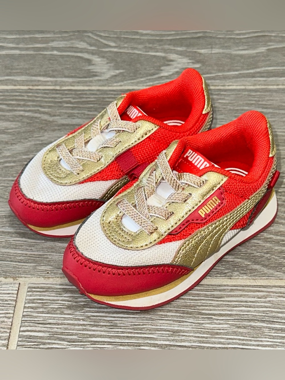 PUMA Future Rider Glitz Toddler Sneakers Red White Gold Metallic Retro Size 6C